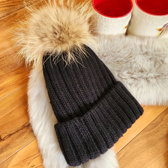 FURTALK Black Knit Pom Cap - (NWOT) - Picture 4 of 5